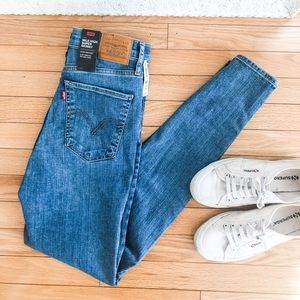 NWT Levi’s Aritzia Mile High Super Skinny Jeans